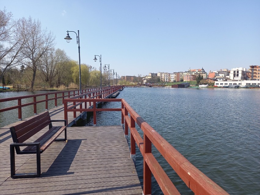 Chełmża ma bardzo dobrą infrastrukturę nad jeziorem,...