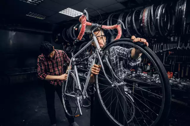 Serwis rowerowy w Pasłęku na twoją kieszeń. Przegląd warsztatów rowerowych w okolicy