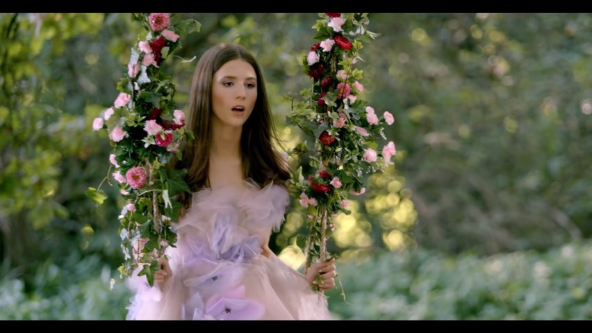"The Voice Kids". Roksana Węgiel promuje film "Tajemniczy ogród"! Fani zachwyceni nową piosenką młodej wokalistki!