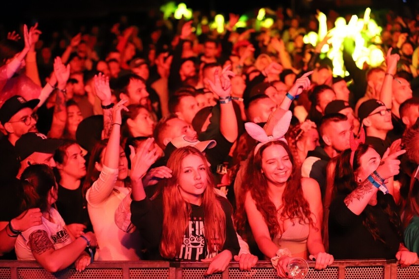 Na pierwszy festiwal rapowy do Sławy zjechały tysiące fanów...