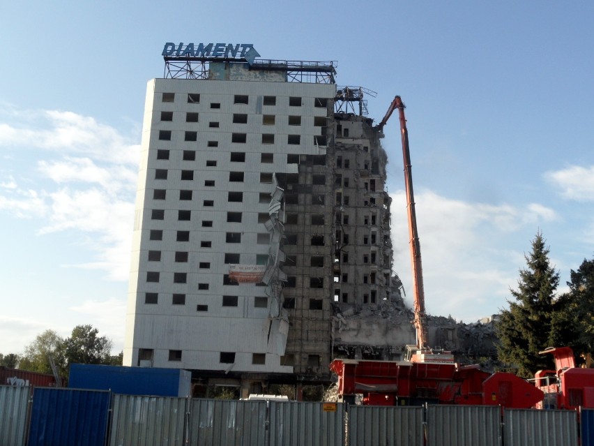Jastrzębie-Zdrój: tak znikał kultowy Hotel Diament