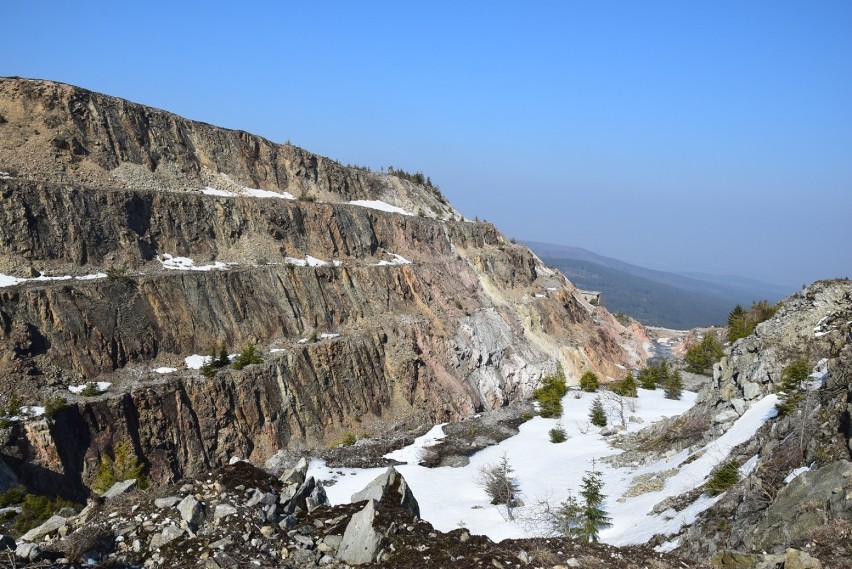 To najwyżej położona kopalnia odkrywkowa w Europie. Niesamowity krajobraz kopalni Stanisław w Szklarskiej Porębie