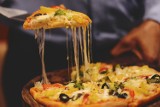 Dziś Międzynarodowy Dzień Pizzy. Gdzie można zamówić przysmak w Sieradzu? Sprawdź listę pizzeri i lokali ZDJĘCIA