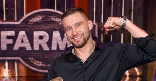 To on został zwycięzcą pierwszej polskiej edycji reality-show "Farma". Kim jest Kuba Wojnowski?
