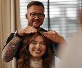 Stylista fryzur Łukasz Szymczak: Do wszystkich trendów trzeba podchodzić z rozwagą