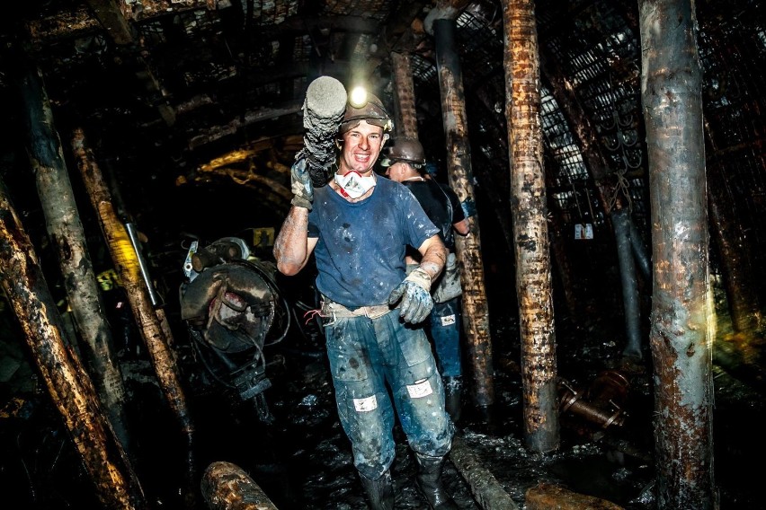 Tak wygląda praca górnika [ZDJĘCIA]. "To wredna i niewdzięczna robota, często niebezpieczna".