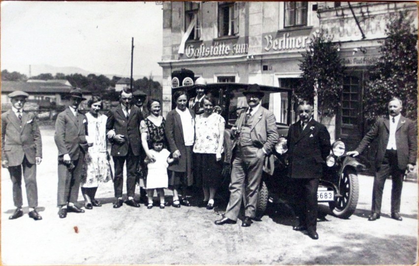 1927 
Restauracja ''Zum Berliner Hof'' na...