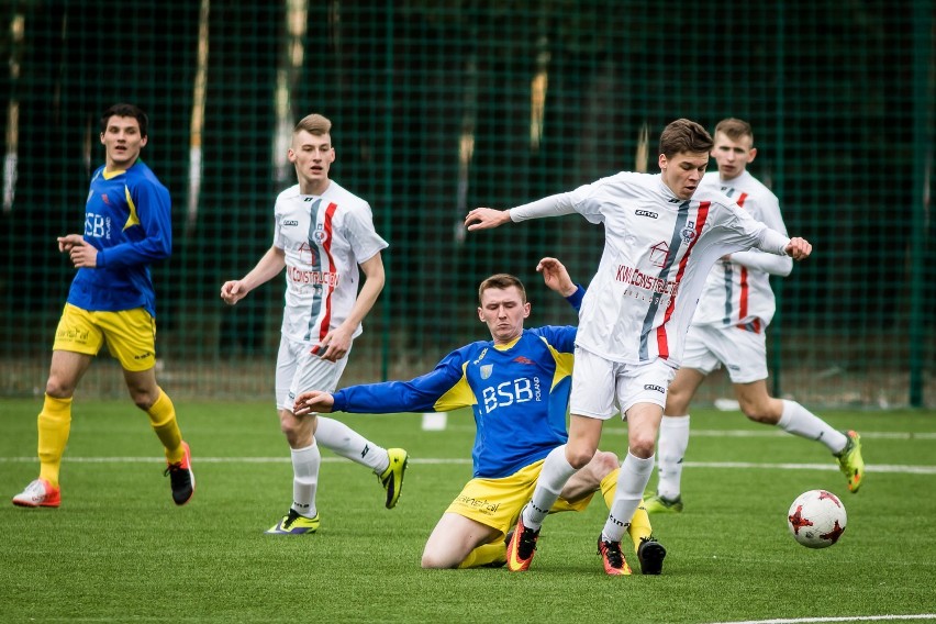 Zdjęcia z meczu BKS Bydgoszcz - Iskra Ciechocin 2:1.