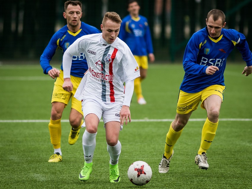 Zdjęcia z meczu BKS Bydgoszcz - Iskra Ciechocin 2:1.