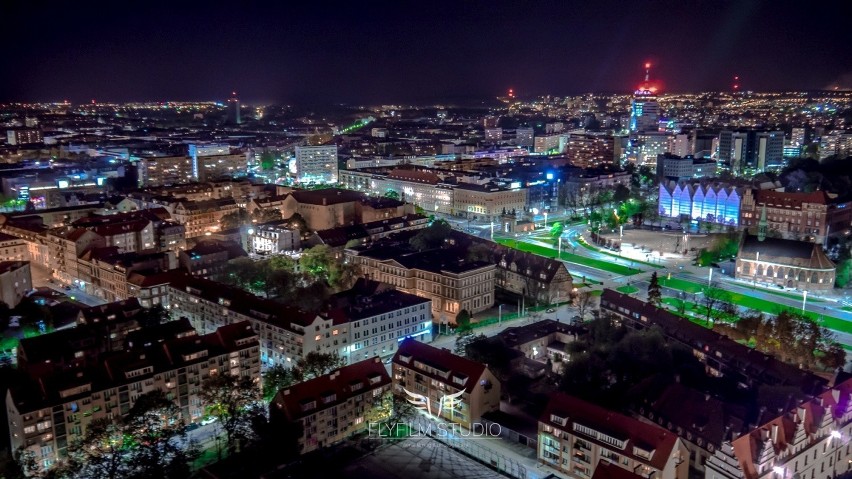 - W nocy wykonaliśmy kilka lotów zdjęciowych nad Szczecinem....