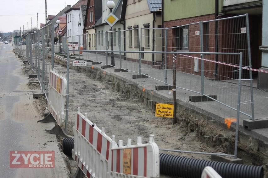 Zmieniamy Wielkopolskę: Odkryty zabytek nie przeszkodzi w realizacji ulicy Mickiewicza w Zdunach ZDJĘCIA