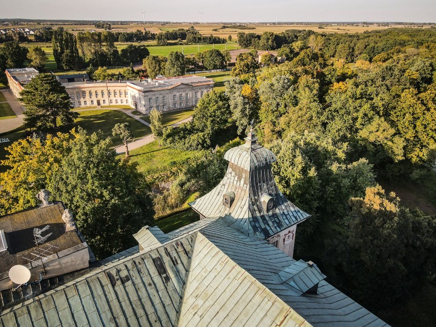 Zamek w Rydzynie i jego otoczenie -  jesień 2021