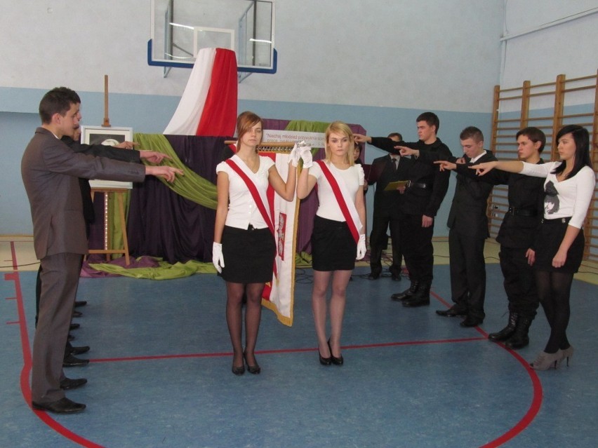 Ślubowanie pierwszych klas i święto patrona w ZSP nr 1 w Radomsku [ZDJĘCIA]