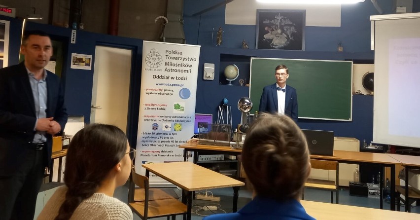 Sukces ucznia I LO w Radomsku Łukasza Kowalczyka w Wojewódzkim Seminarium Astronomiczno-Astronautycznym