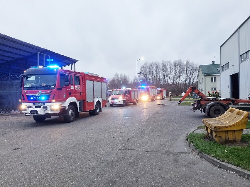 Na terenie ZUO pojawili się strażacy ze specjalistycznych...