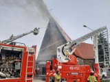 Pożar kościoła w Kępkach. Na miejscu pracowało 21 zastępów straży pożarnej