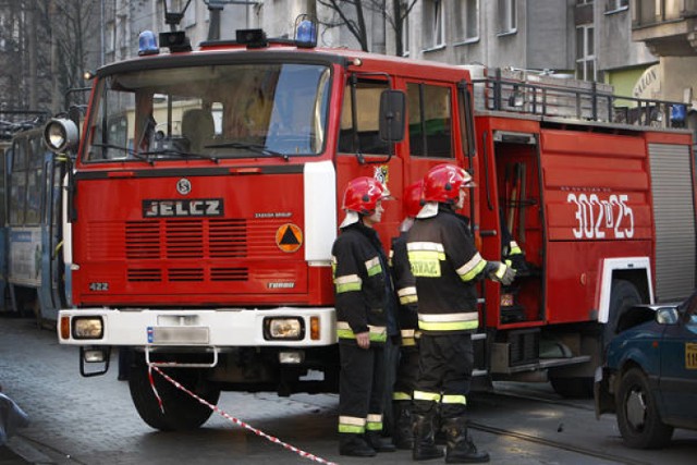 Katastrofa budowlana w Bytomiu. Strażacy pojawili się na miejscu