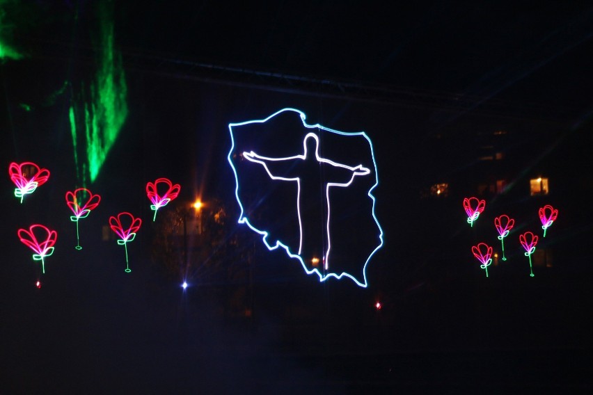 Wielkie laserowe widowisko na Rąbinie z okazji 20-lecia powiatu i rocznicy niepodległości [zdjęcia]