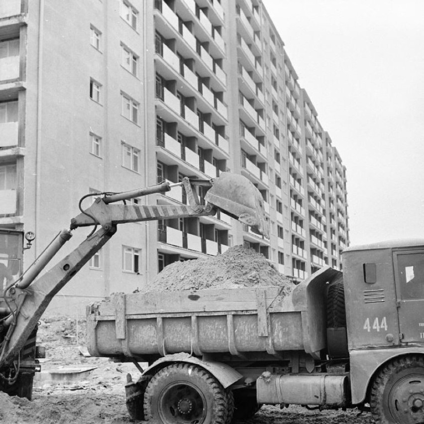 Osiedle Chabrów w Opolu - budowa deskowców w pierwszej...