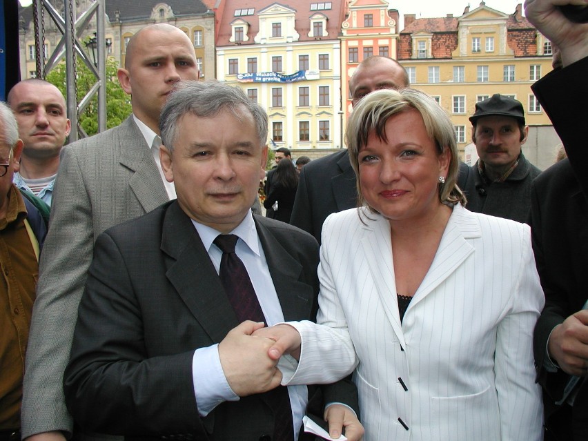 2005 rok. Beata Kempa z Jarosławem Kaczyńskim podczas...