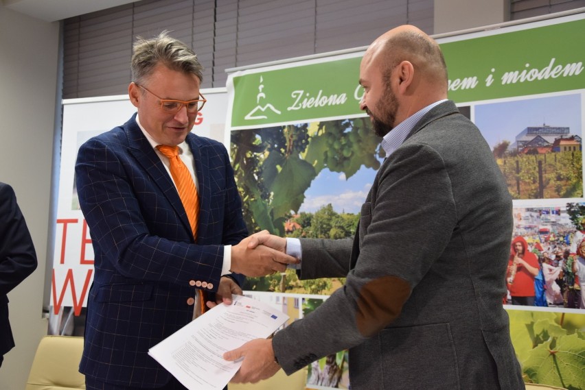 Podpisanie umowy na budowę trasy południowej - Zielona Góra...