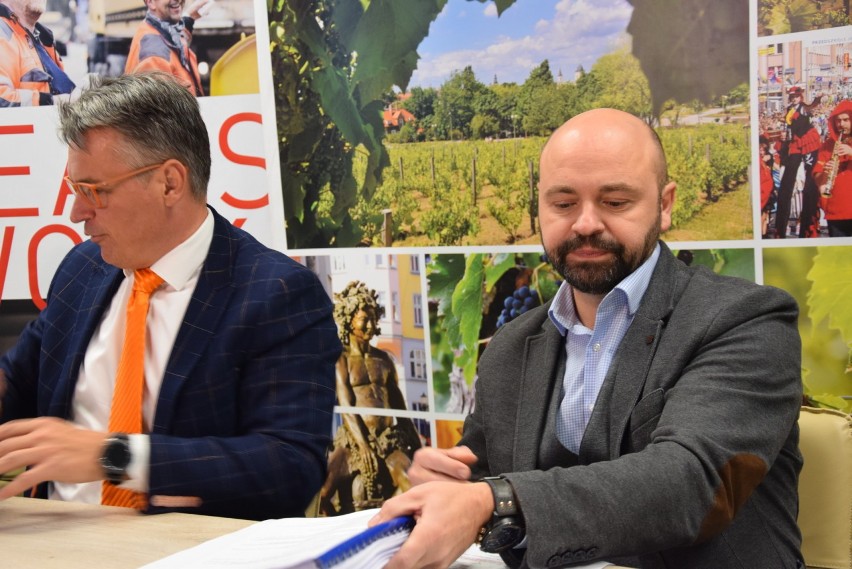 Podpisanie umowy na budowę trasy południowej - Zielona Góra...
