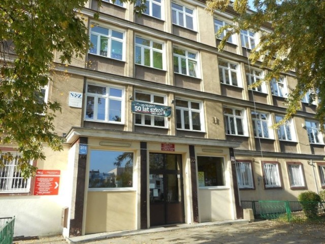 Zakażenia koronawirusem są także w Publicznej Szkole Podstawowej numer 7 przy ulicy Tybla w Radomiu.