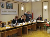 Samorządowy pat w Radzie Powiatu Nowodworskiego