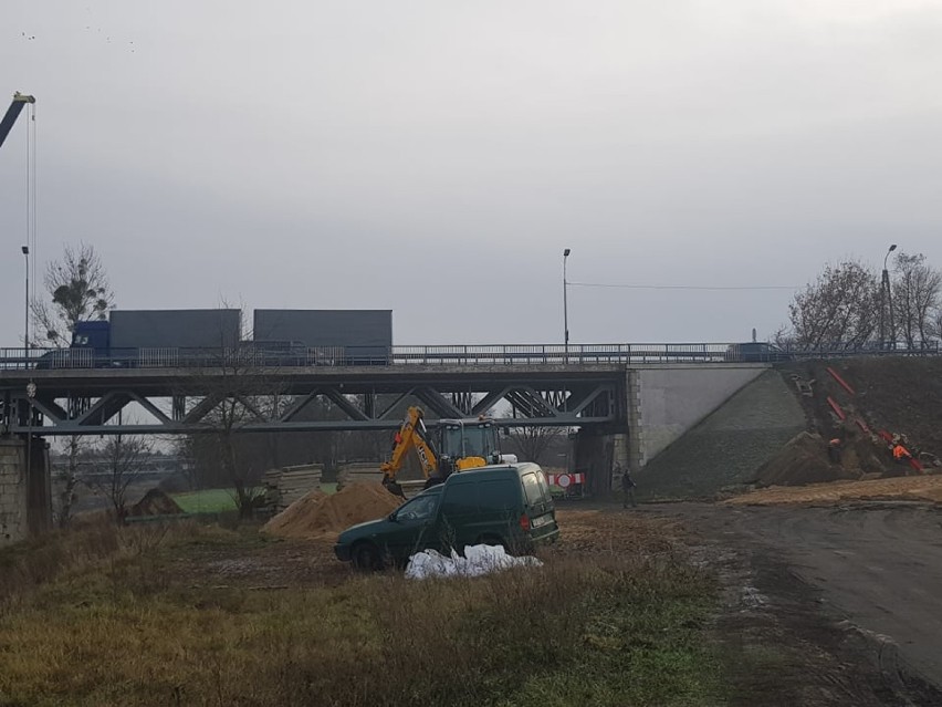 Rozpoczęła się budowa mostu tymczasowego w Obornikach