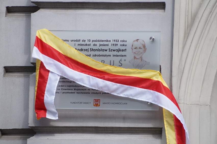 Odsłonięcie tablicy upamiętniającej najmłodszego powstańca warszawskiego [zdjęcia]
