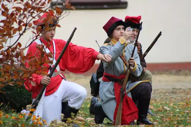 W ubiegłym roku dramatyczne wydarzenia z okresu powstania styczniowego zainscenizowano w parku podworskim w Mokrsku