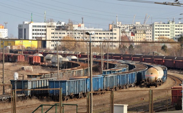 PKP Polskie Linie kolejowe przebudują i zmodernizują linie kolejowe do portów w Gdyni i Gdańsku