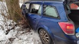 Wypadek na pograniczu powiatów szczecineckiego i świdwińskiego. Trzy osoby poszkodowane 
