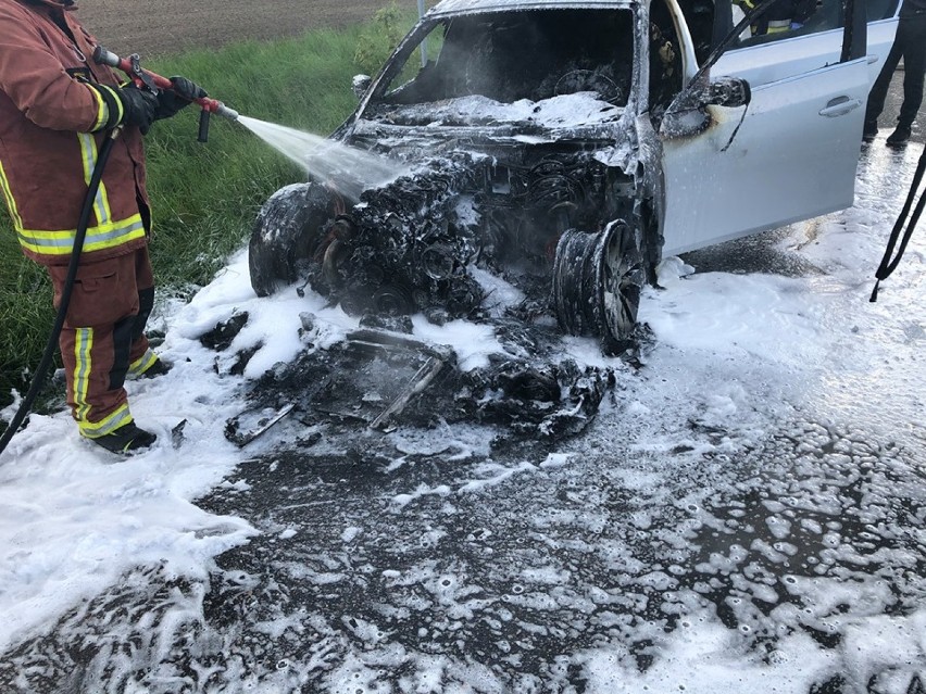 Pożar samochodu na trasie Przylepki-Brodnica