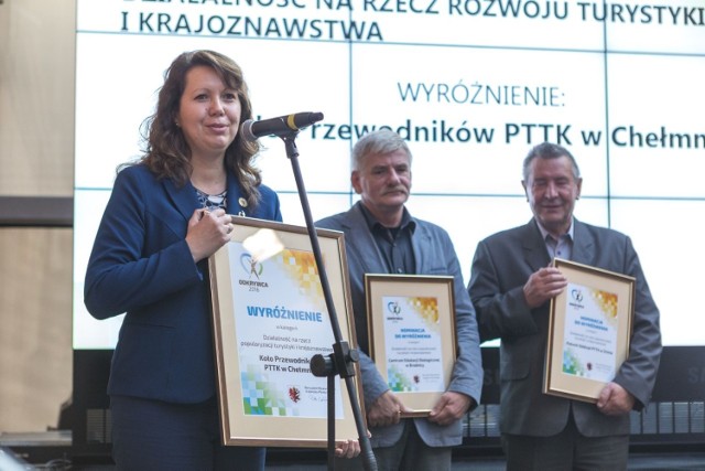 -&nbsp;Doceniono pracę naszych wszystkich przewodników - mówi Anna Grzeszna-Kozikowska, prezes Koła Przewodników PTTK w Chełmnie, która odebrała wyróżnienie przyznane przez marszałka województwa.