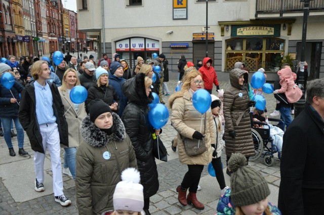 Marsz wyruszy o godz.16 sprzed Galerii Delfino i w niebieskim korowodzie przejdzie na plac Pokoju jako manifestacja solidarności z osobami z autyzmem.