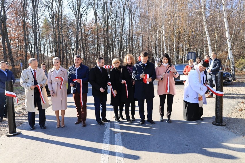 Mieszkańcy gminy Leśniowice mają dwie przebudowane drogi. Zobacz zdjęcia