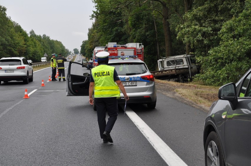 Wypadek na S3. Samochód zjechał do rowu. Nie żyje jedna...