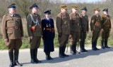 Grupa Rekonstrukcji Historycznej Formacji Granicznej uczciła w Jeziorkach pamięć kpr. Piotra Konieczki i innych bohaterów. Zobaczcie zdjęcia