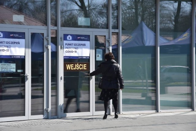 Punkt Szczepień w hali przy ul. Gumniskiej w Tarnowie