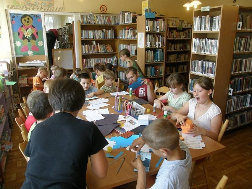 Biblioteka w Lublińcu: Zajęcia plastyczne w filii nr 3