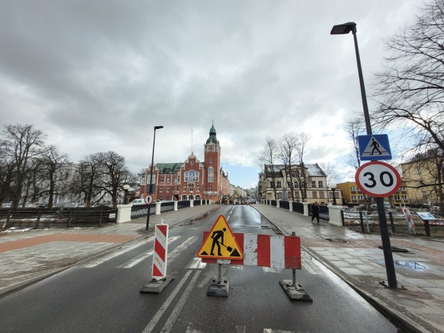 Prace u zbiegu ul. Armii Krajowej i Szarych Szeregów w Słupsku.