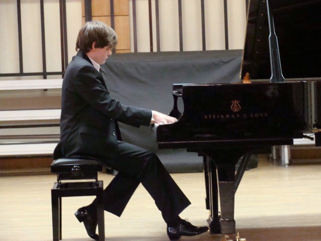 18-letni Artur Haftman podczas występu w Moskwie.