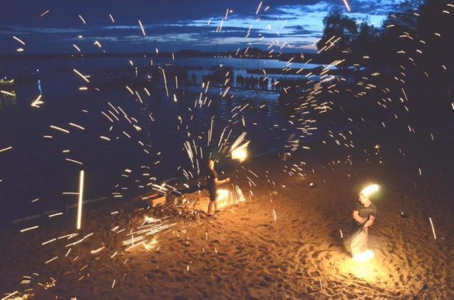 Zgodnie z coroczną tradycją z okazji przesilenia letniego nad Zbąszyńskim Jeziorem odbyły się obchody Nocy Świętojańskiej.

ZOBACZ WIĘCEJ: Noc Świętojańska w Zbąszyniu