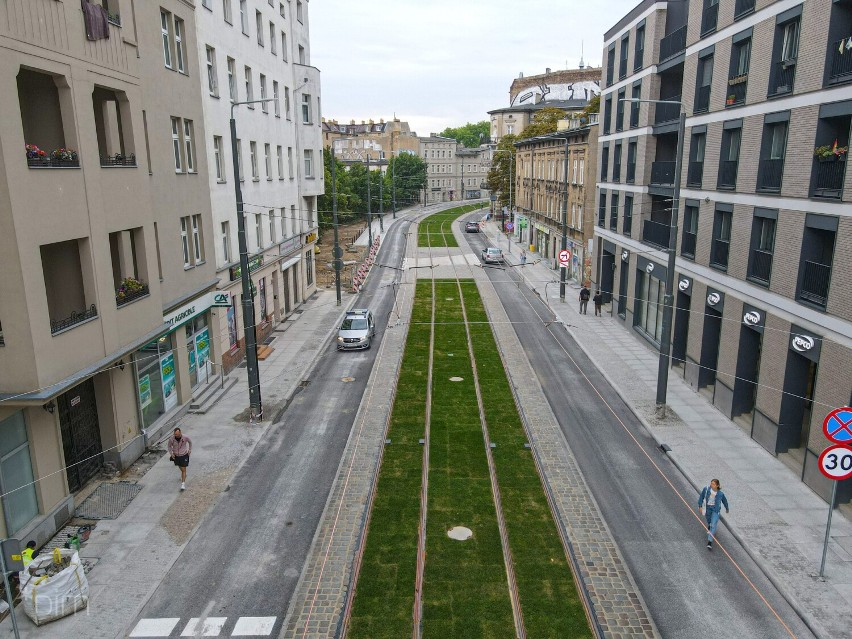 - Tramwaje jeżdżą szybciej, ciszej i przede wszystkim...