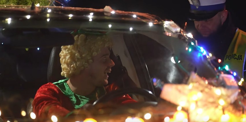 Pilscy policjanci nagrali klip, w którym zachęcają do bezpiecznej jazdy. Akcja: ZWOLNIJ. Dojedź bezpiecznie na Święta! [ZDJĘCIA]