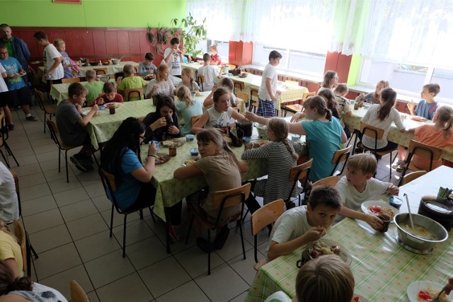 Dzień wegetariańskich posiłków w warszawskich szkołach. Jest pomysł stołecznego radnego