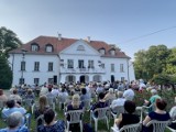 Dwór w Kalinowej ożył. Był niezapomniany koncert oraz wernisaż ZDJĘCIA