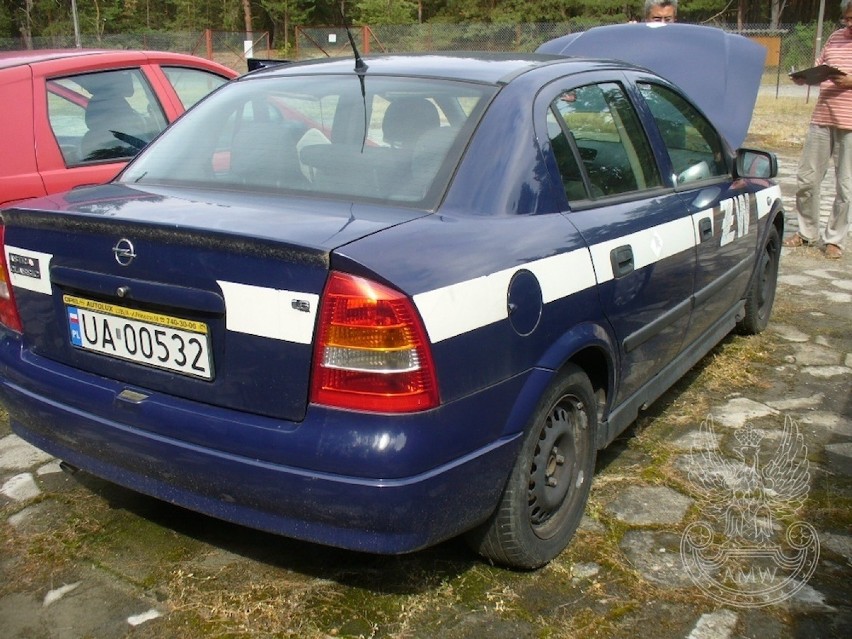 Samochód osobowy opel astra (2004 r.) - 1,5 tys. zł