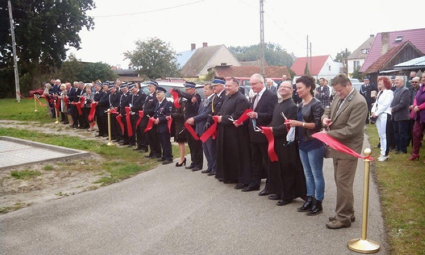 Otwarcie nowej strażnicy OSP w Trzebieży oraz przekazanie 4 nowych wozów bojowych w gminie Police